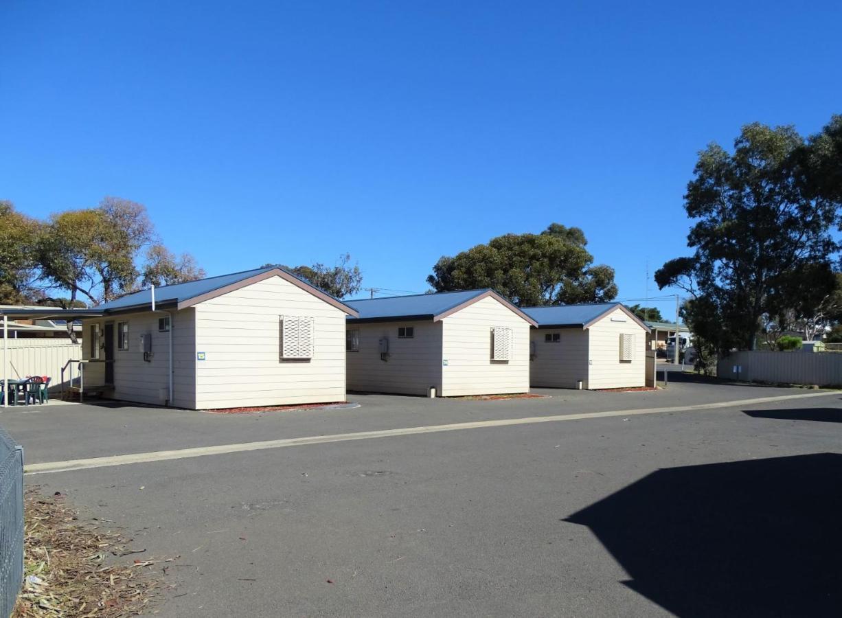 Moonta Bay Cabins Motel Port Moonta Exterior foto